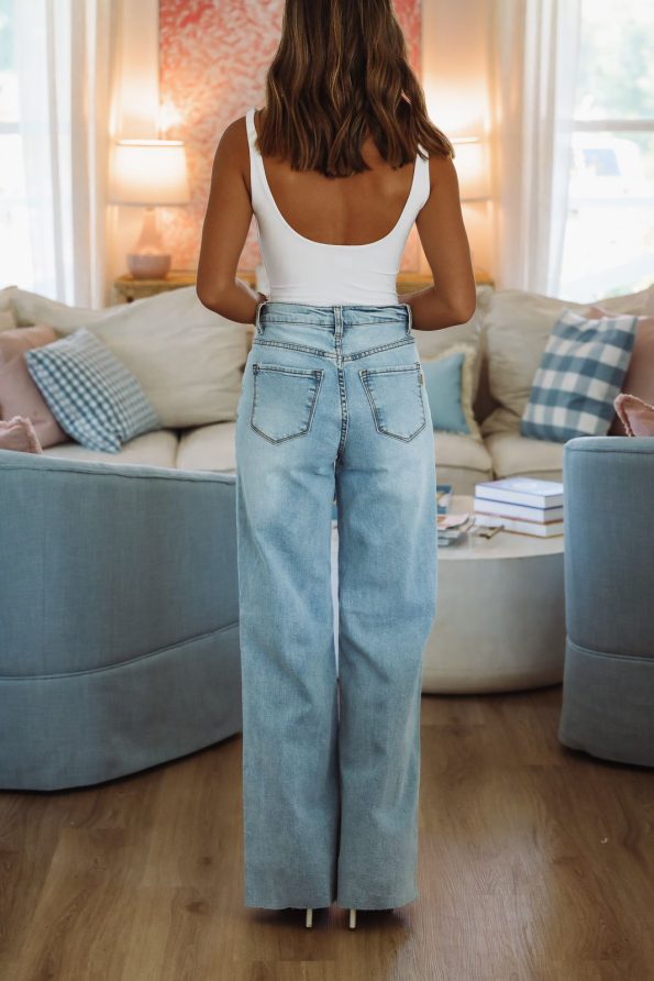 hazel-olive-ep5010-outfit-repeater-jeans-light-wash-1182417938