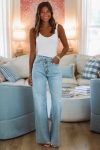 hazel-olive-ep5010-outfit-repeater-jeans-light-wash-1182417940